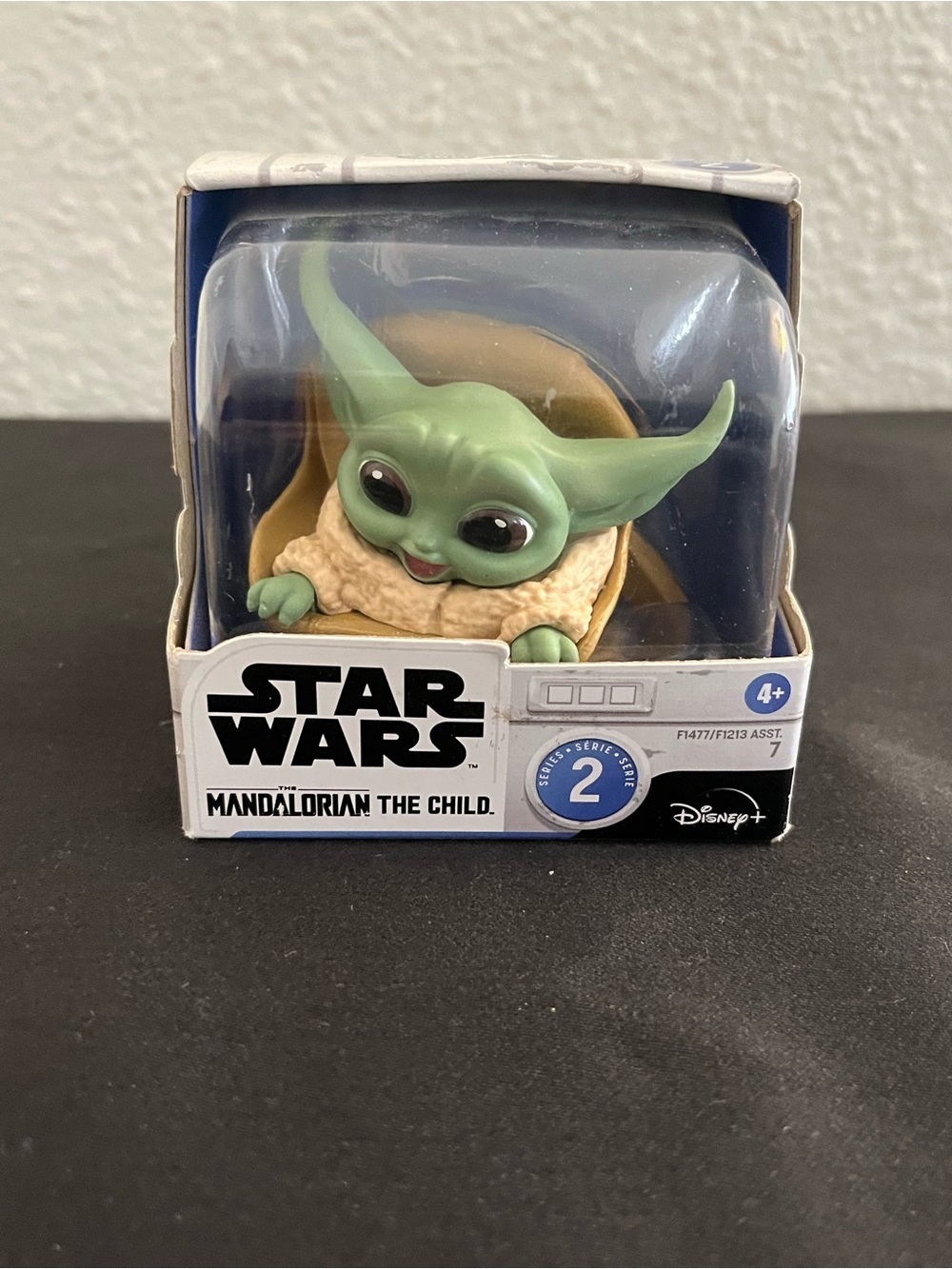 Hasbro Star Wars The Mandalorian The Child Figure - Green & Tan